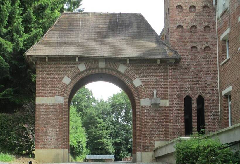 Отель Abbaye De Belval