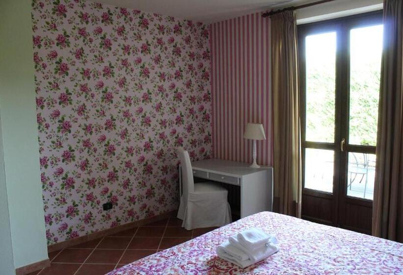 ホテル Agriturismo Sarmore