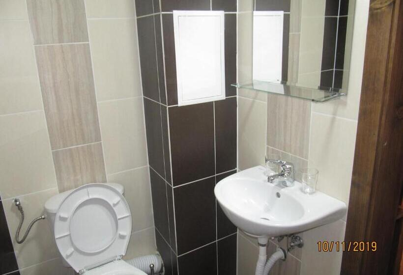 פנסיון Guest House Belchin View