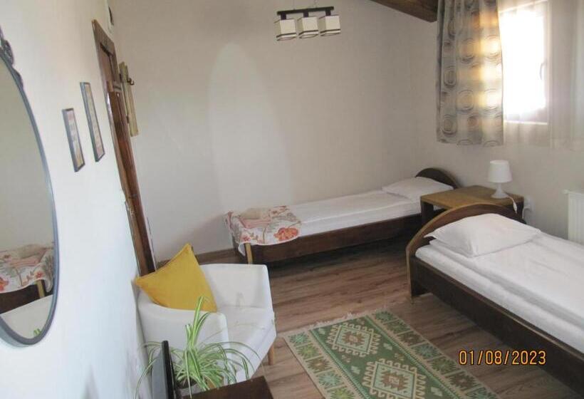 פנסיון Guest House Belchin View