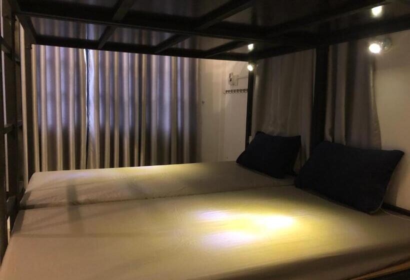 Friendly House Hostel