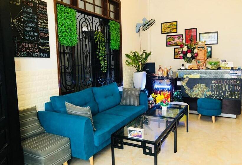 Friendly House Hostel