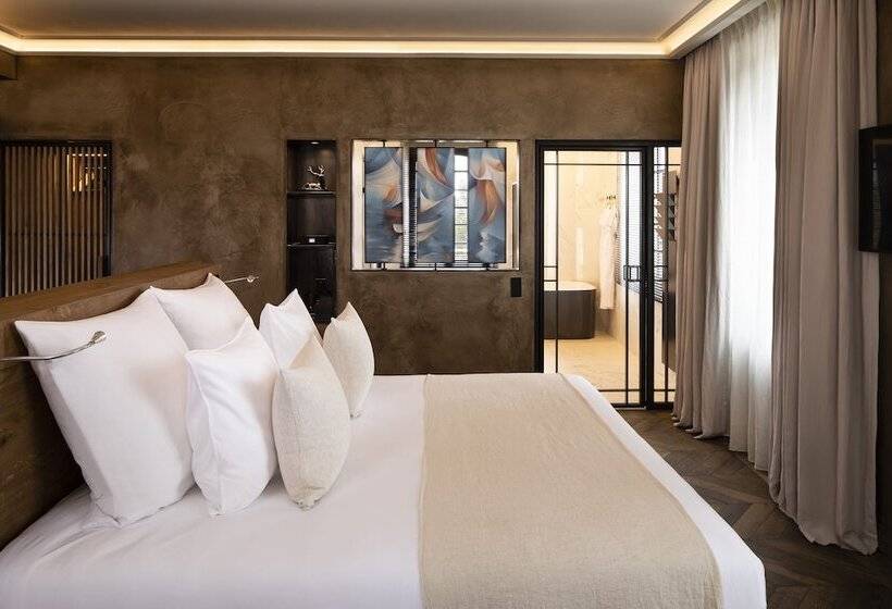 هتل Hôtel Saint Delis   La Maison Du Peintre   Relais & Châteaux