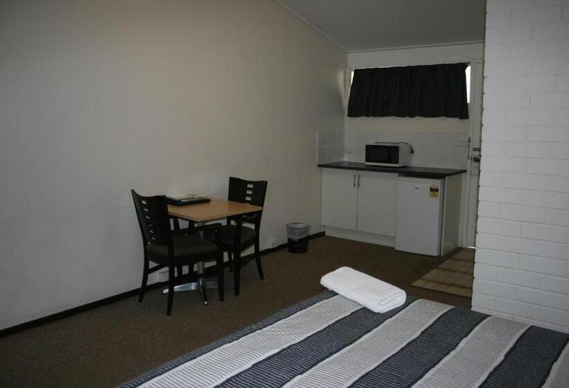 モーテル The Plains Motor Inn