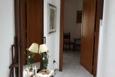 تختخواب و صبحانه Cuore Di Borgo Di Miccoli Graziana