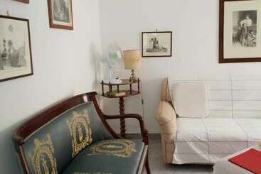 تختخواب و صبحانه Cuore Di Borgo Di Miccoli Graziana