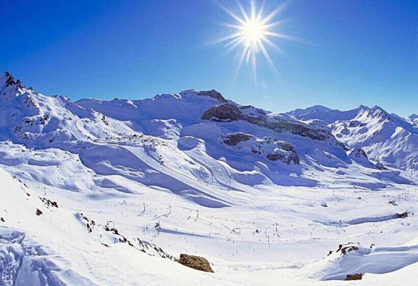 تختخواب و صبحانه Garni Angelika