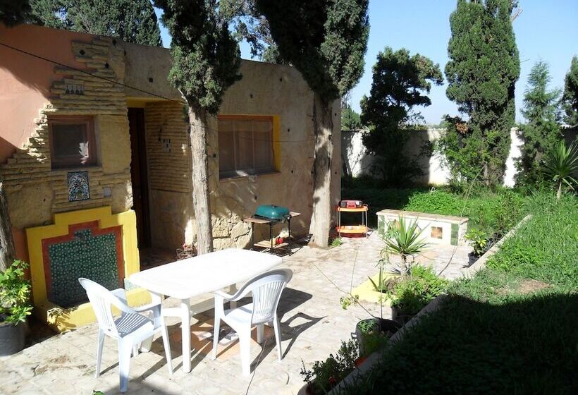 هتل Ben's House