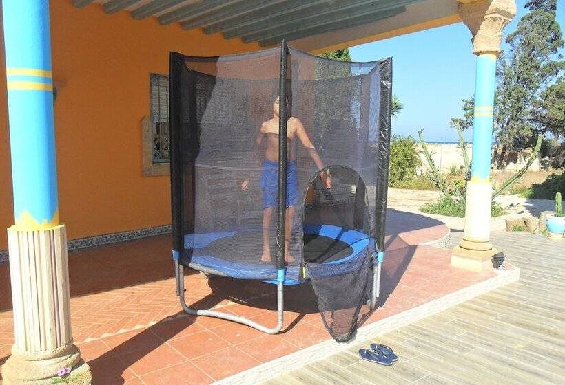 هتل Ben's House