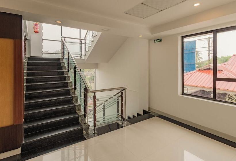 فندق Treebo Premium Palmyra Milford, 2 Km From Alleppey Beach