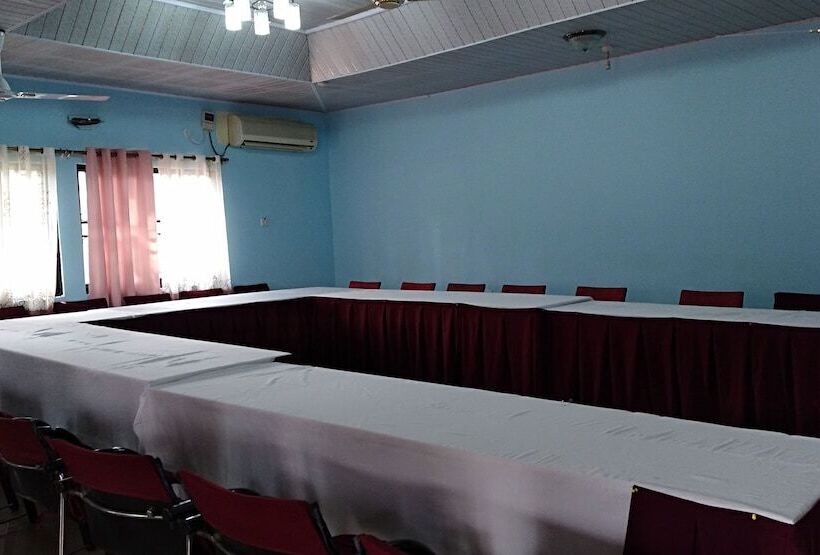 فندق Waterfront Paradise Resort