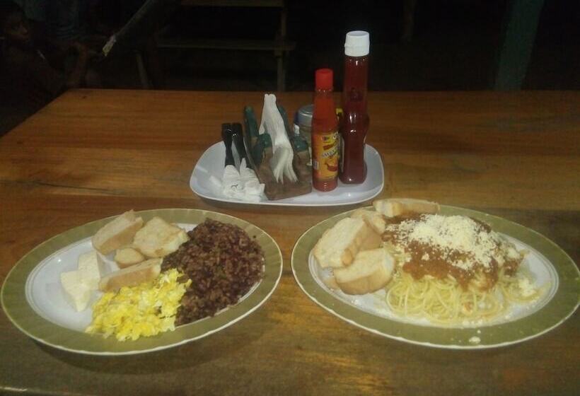 هاستل Los Chocoyos