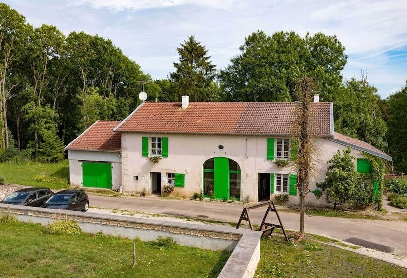 مبيت وإفطار Bienvenue Au Pays De Jeanne