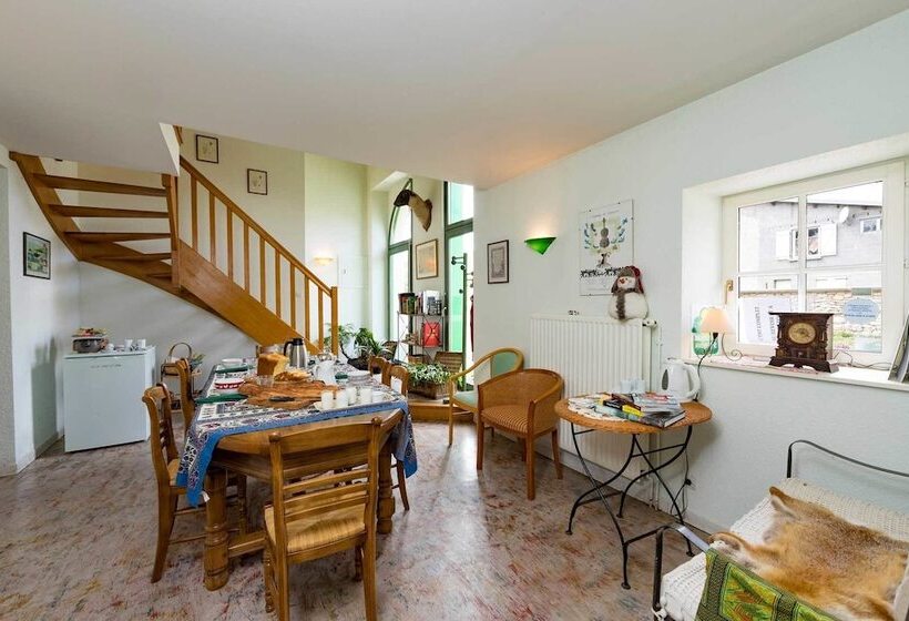 مبيت وإفطار Bienvenue Au Pays De Jeanne