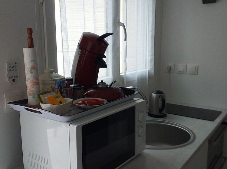 ベッドアンドブレックファースト Chambres Du Jardin Fleuri