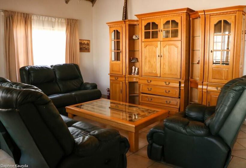 Bed and Breakfast Qabuleka Bnb