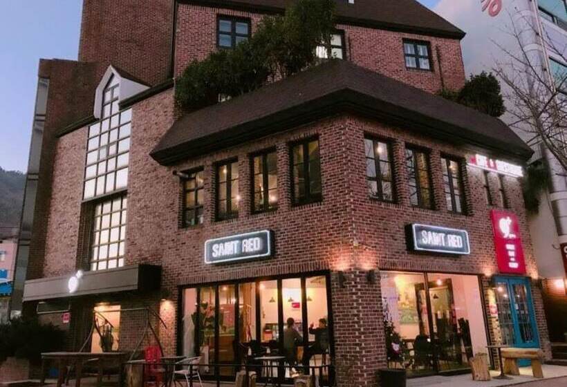 Comma Plus   Hostel