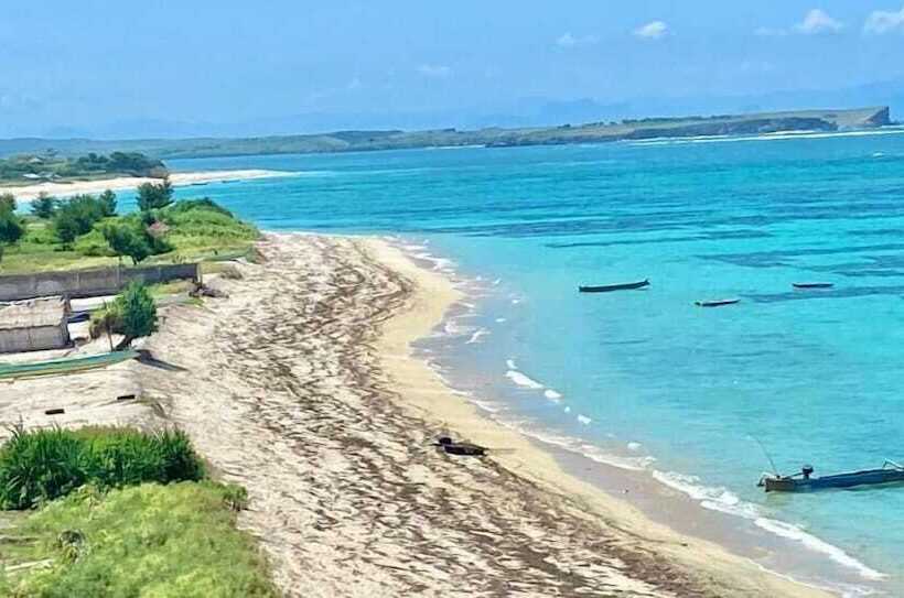 Ekas Surf Resort