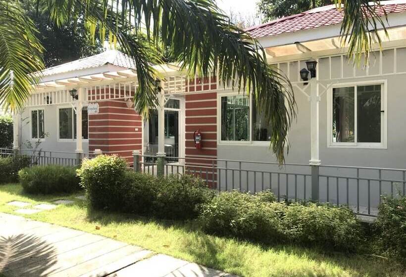 בית מלון כפרי Again At Klongnga Resort