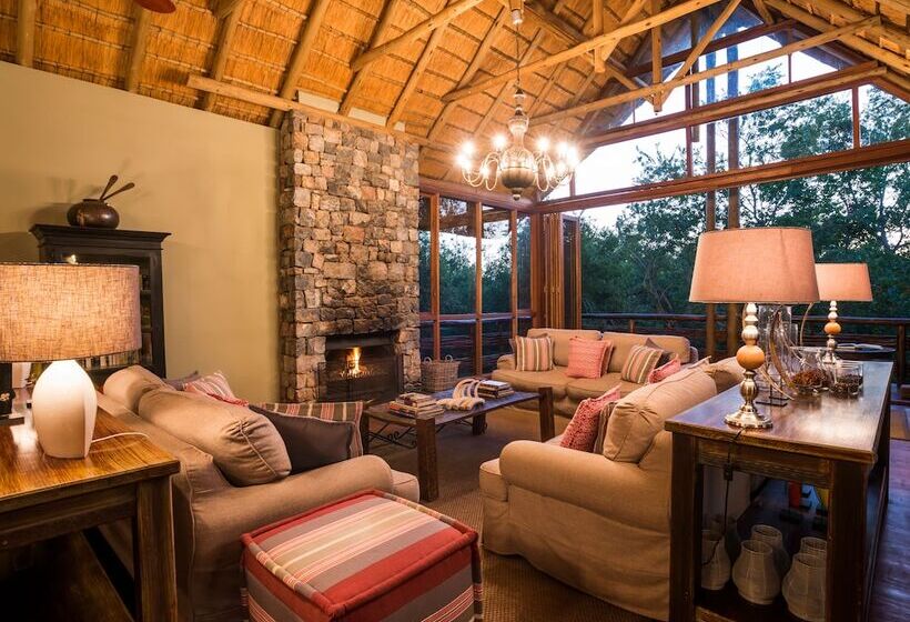 ホテル Aha Thakadu River Camp