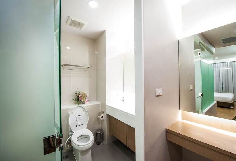 ホテル Burgundy Residence 304