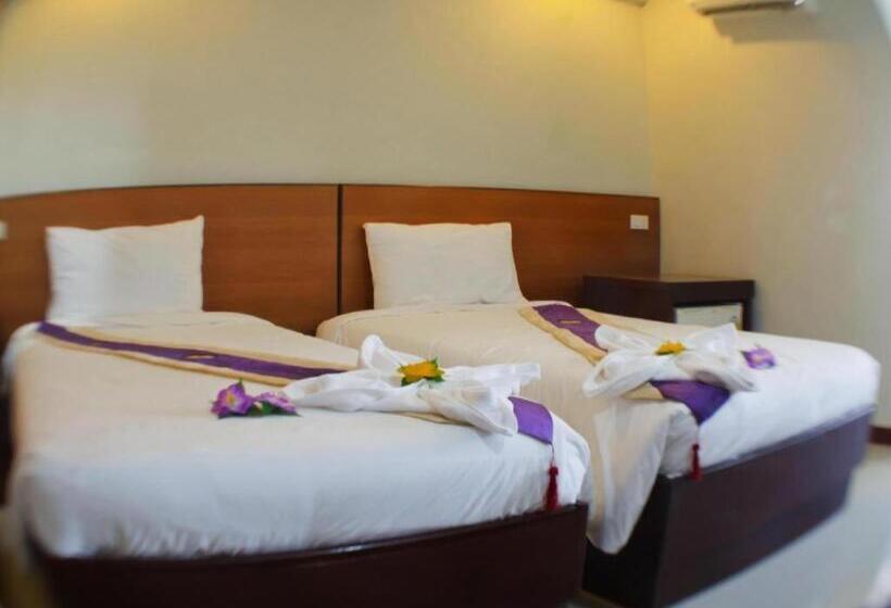 هتل Century Grand