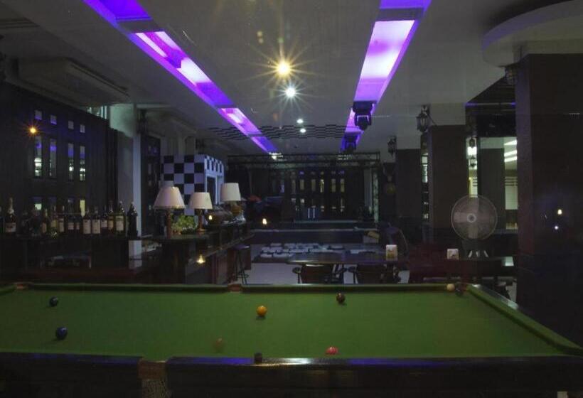 هتل Century Grand