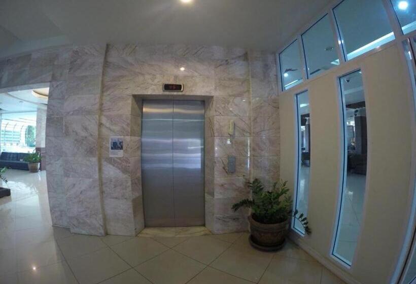 هتل Century Grand