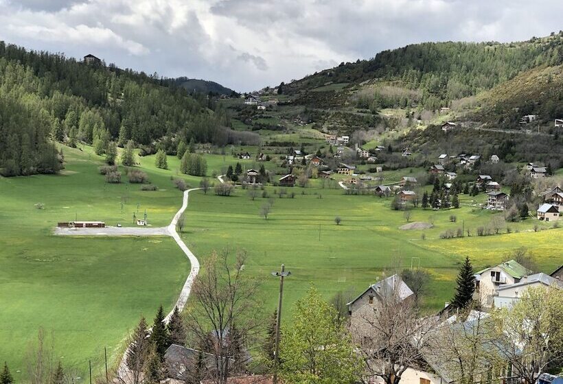 בית מלון כפרי Hôtel Génépi