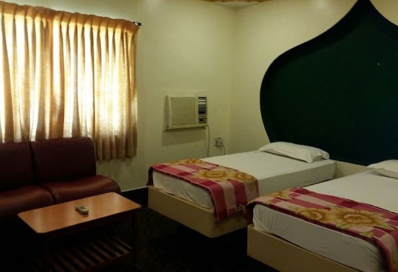 Отель Krishna Tourist Home