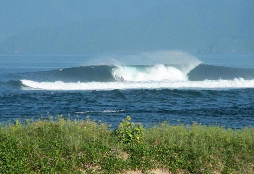 فندق Lakey Beach Inn