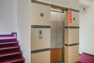 هتل Pioneer 2 By Oyo Rooms