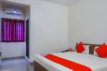 هتل Pioneer 2 By Oyo Rooms