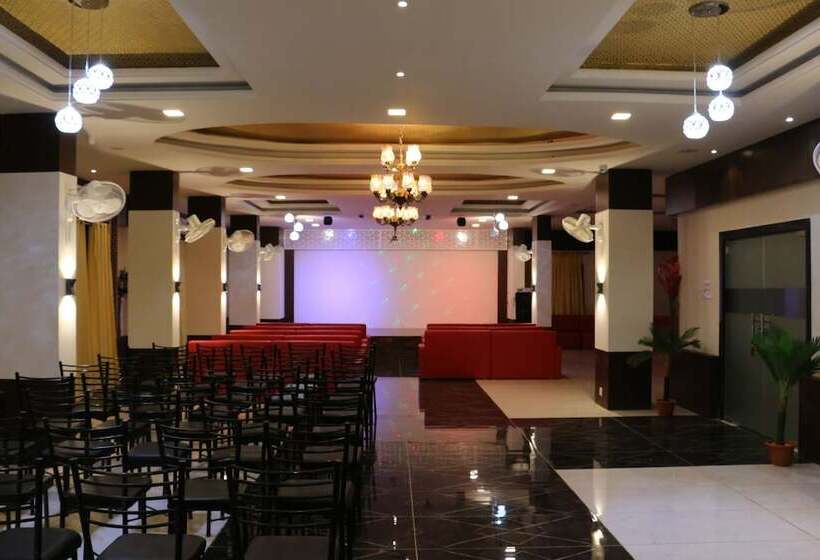 ホテル Shree Palace & Restaurant