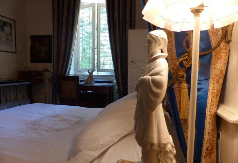 پانسیون Château De Varennes