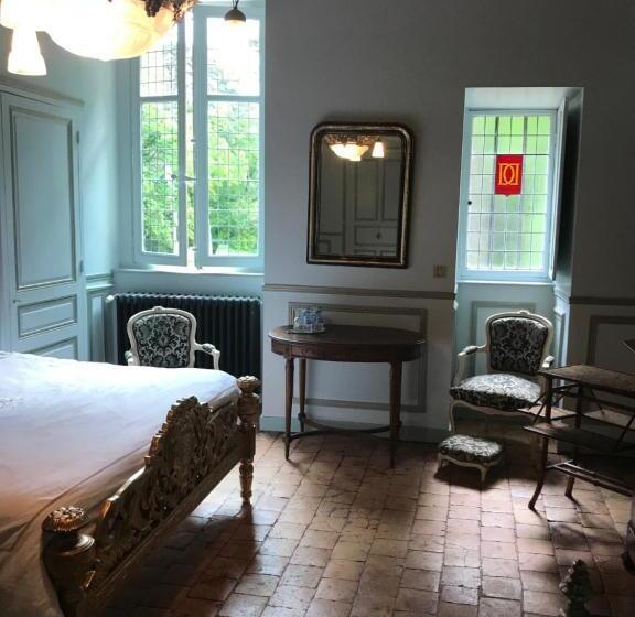 پانسیون Château De Varennes