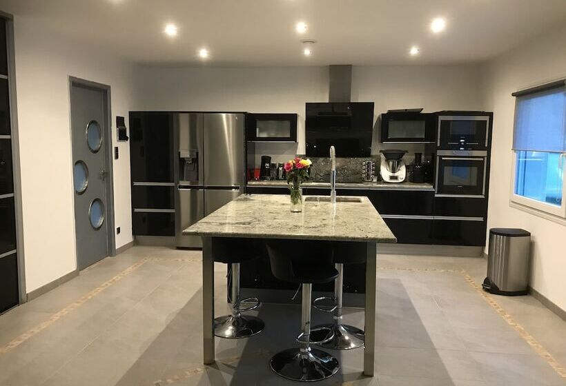 بنسيون Le Clos De La Bergerie