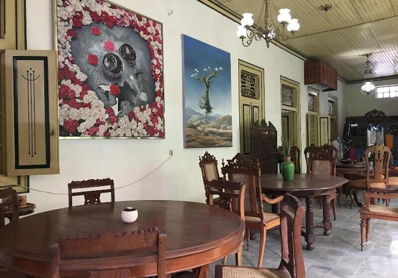 پانسیون Ndalem Natan Royal Heritage