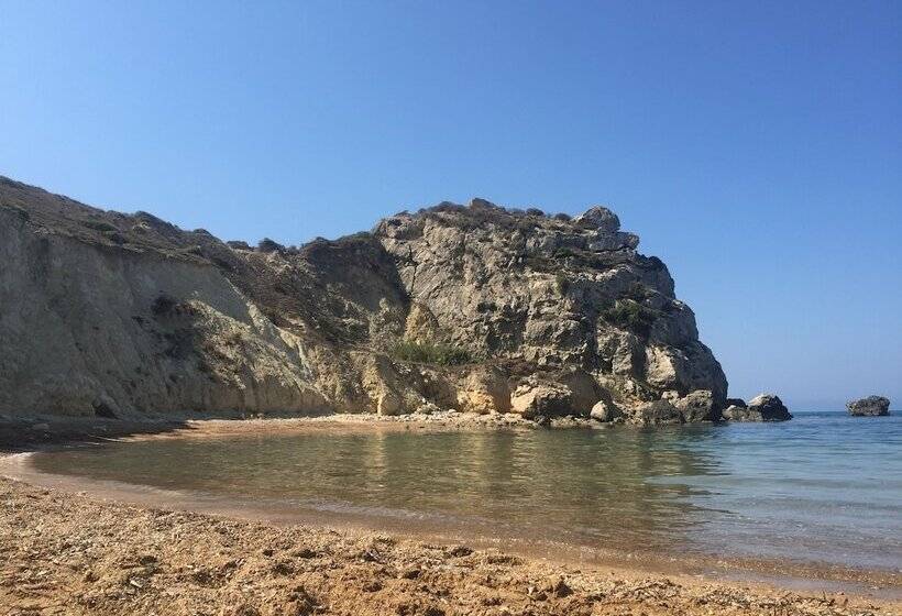 مبيت وإفطار Carrubella Santa Zita