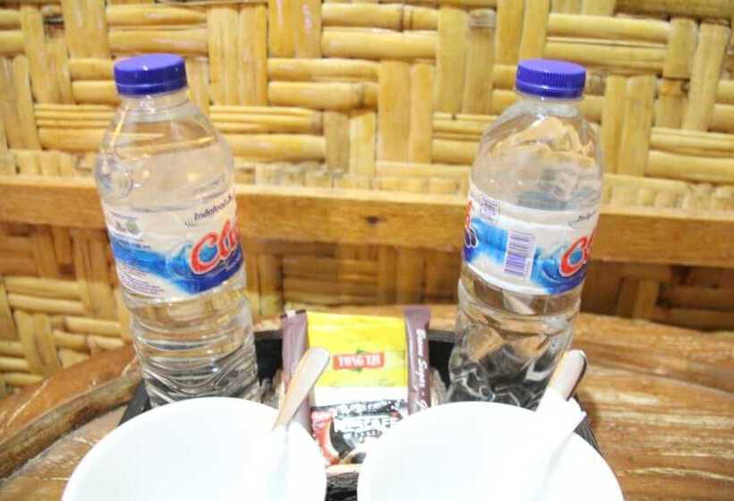 مبيت وإفطار Cemara Beachfront Suite