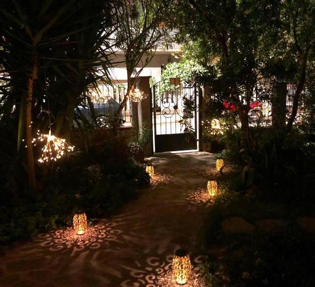 مبيت وإفطار Garden Fuorirotta