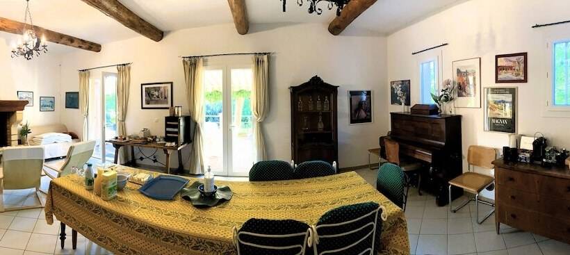 צימר La Bastide Des Roses