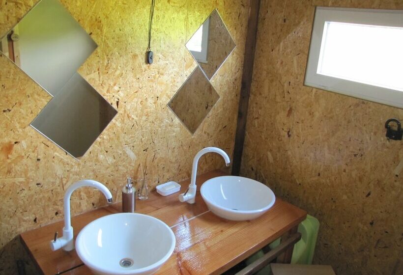فندق Camping Des Vignes