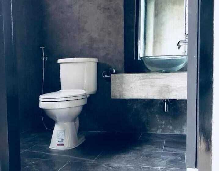 فندق P Loft Hostel