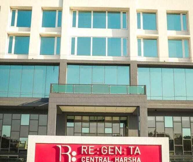فندق Regenta Central Harsha Vapi