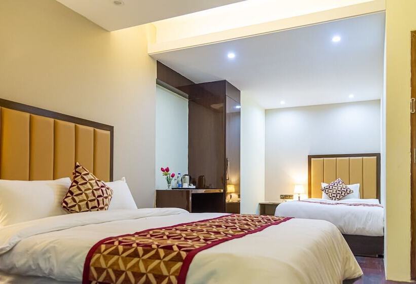 هتل Royal Inn Dhaka