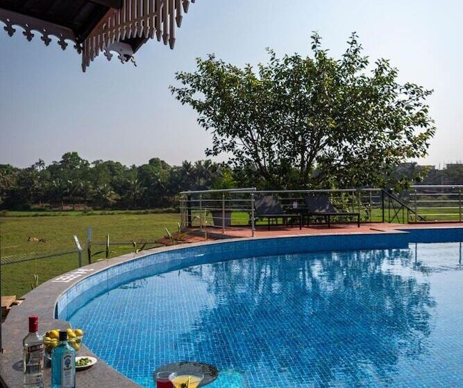 فندق Salcete Beach Resort