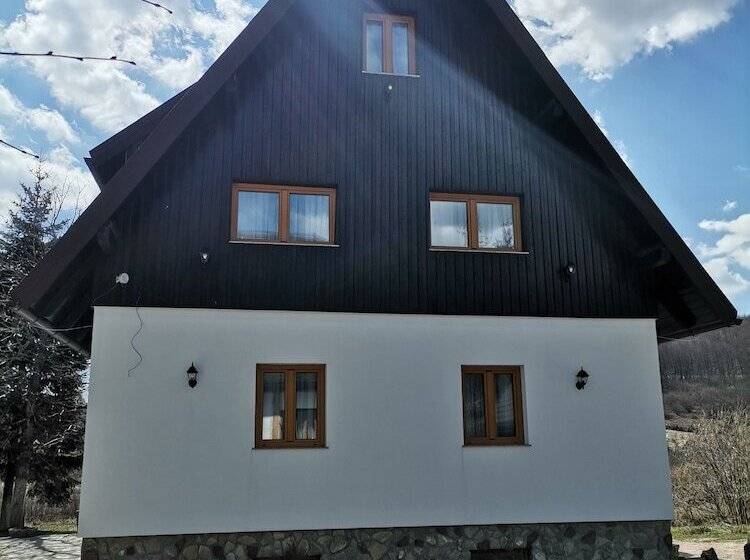 פנסיון Rustic Inn River