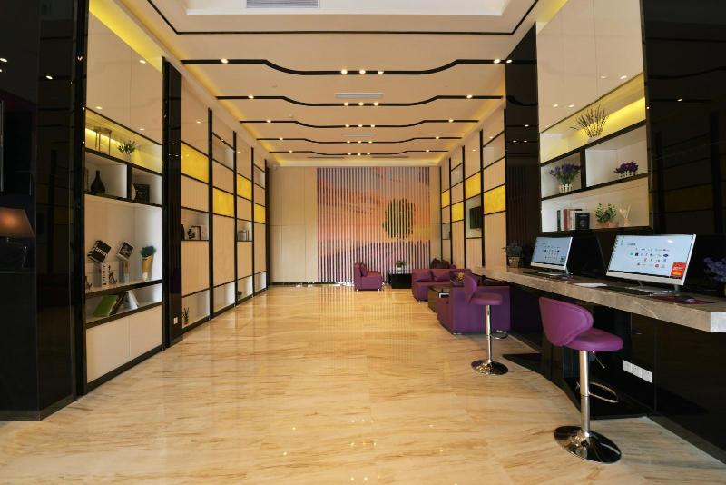 Отель Lavande  Qingyuan Sports Park City Government