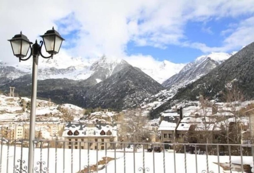 Aparthotel Sarrato